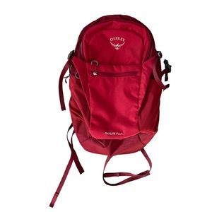 Osprey daylite plus red backpack